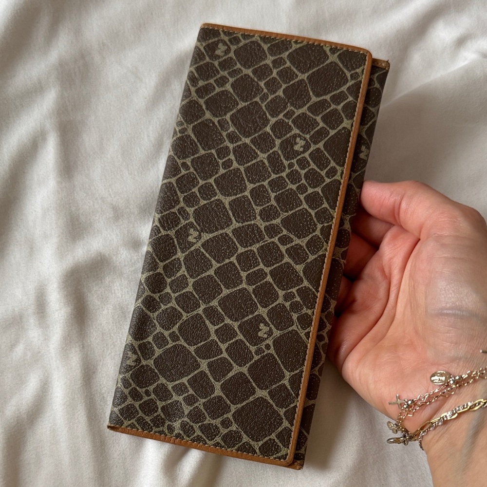 Women’s Nina Ricci Wallet/Checkbook